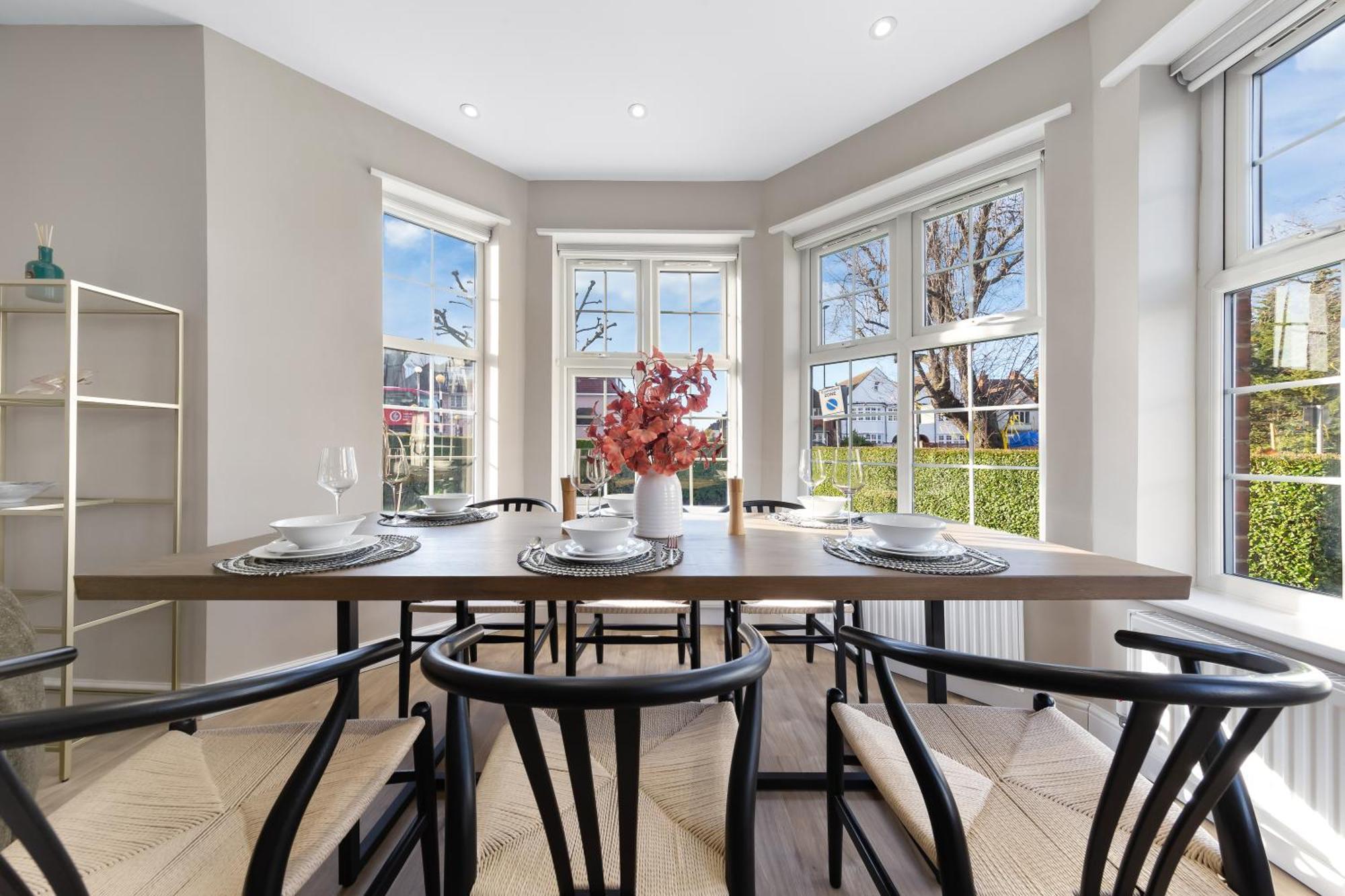 Luxury At Golders - Unico Residences Apartament *