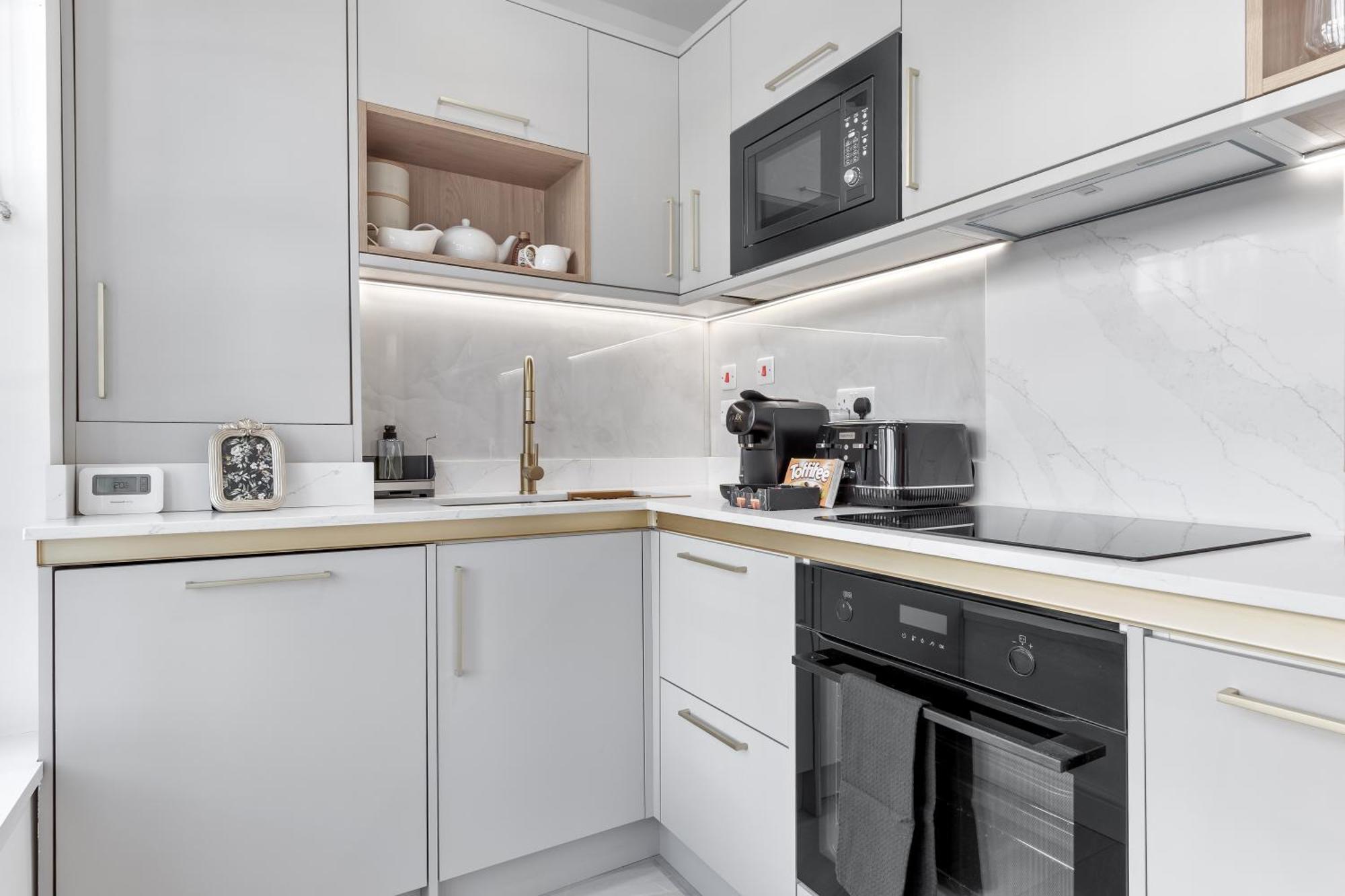 Luxury At Golders - Unico Residences