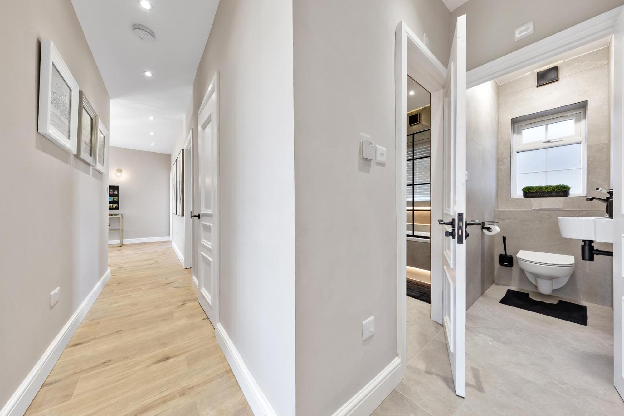 Luxury At Golders - Unico Residences *