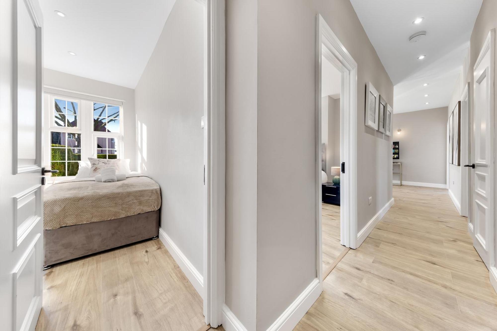 Luxury At Golders - Unico Residences * Londra